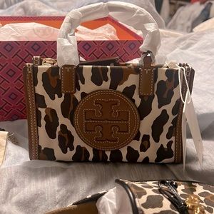 Brand NEW never USED OR WORN! TORY CHARM MULE And Matching Purse.